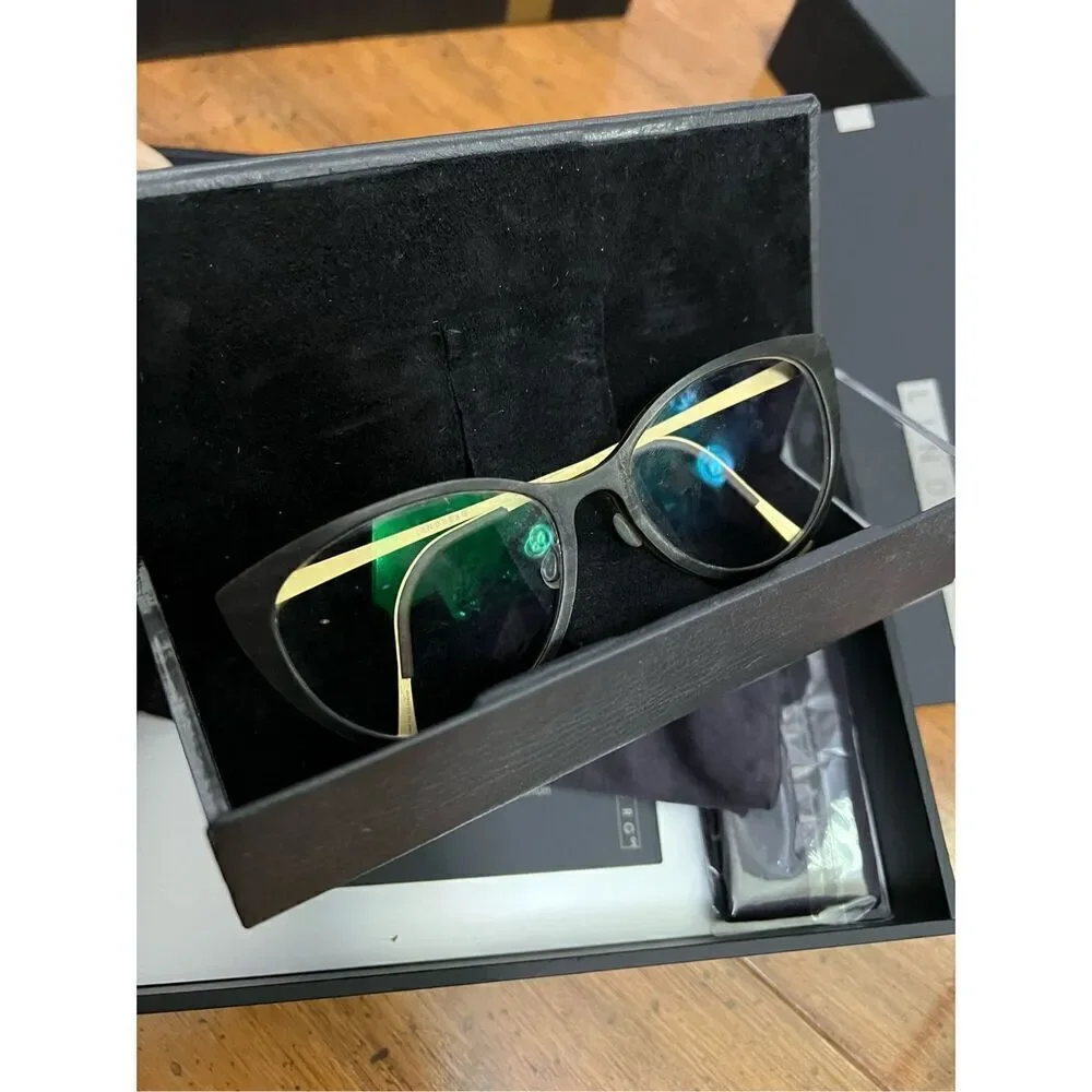 LINDBERG buffalo horn trae titanium cat eye style eyeglasses